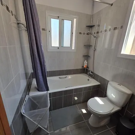 Ithaki Garden Cozy 1br Universal